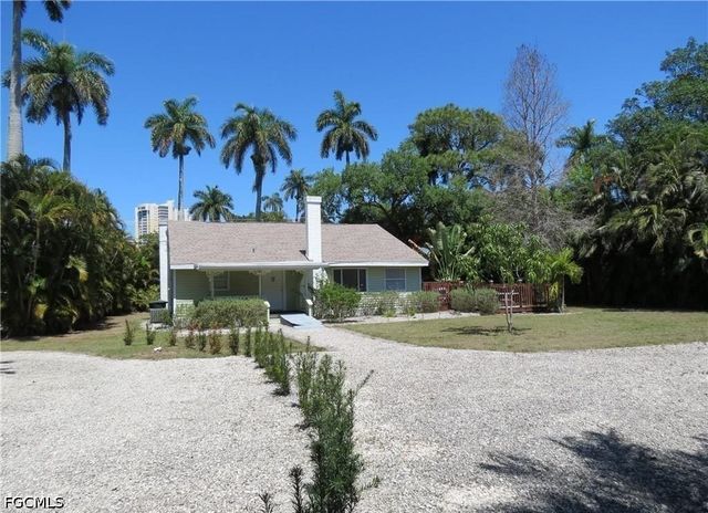 2704 2nd ST, Fort Myers, FL 33916