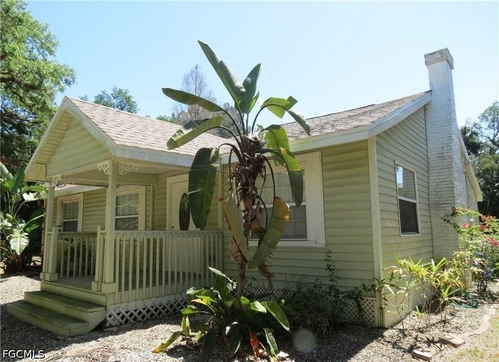 2704 2nd ST, Fort Myers, FL 33916