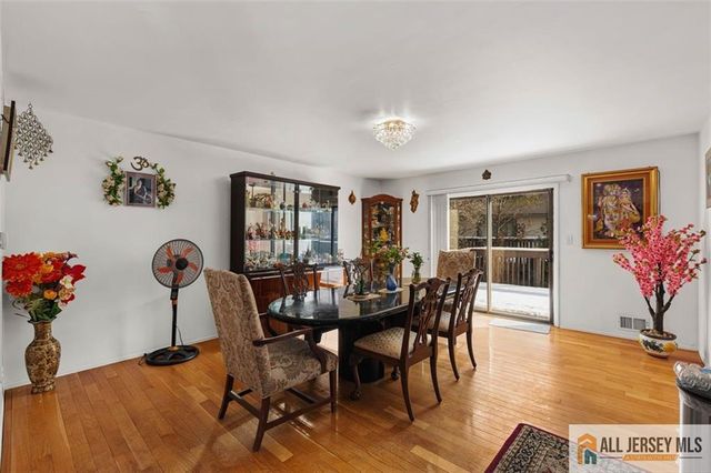 2605 Merrywood Drive, Edison, NJ 08817