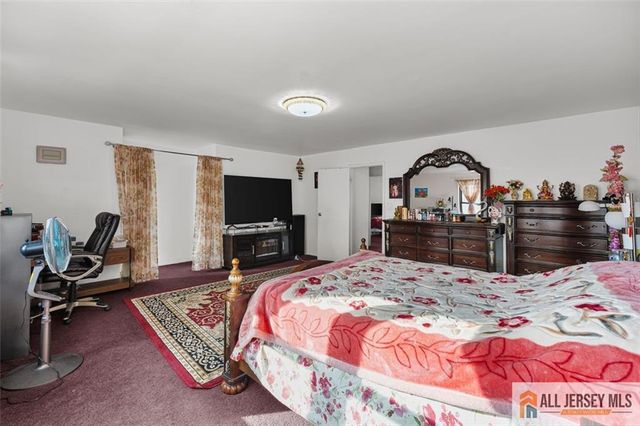 2605 Merrywood Drive, Edison, NJ 08817