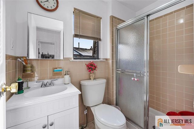 2605 Merrywood Drive, Edison, NJ 08817