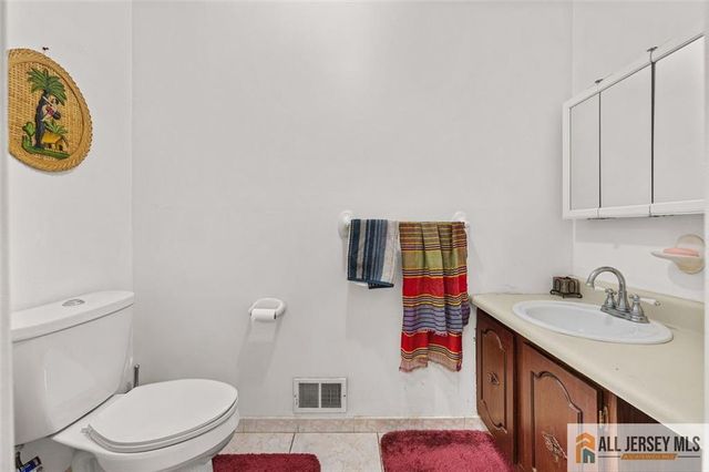 2605 Merrywood Drive, Edison, NJ 08817