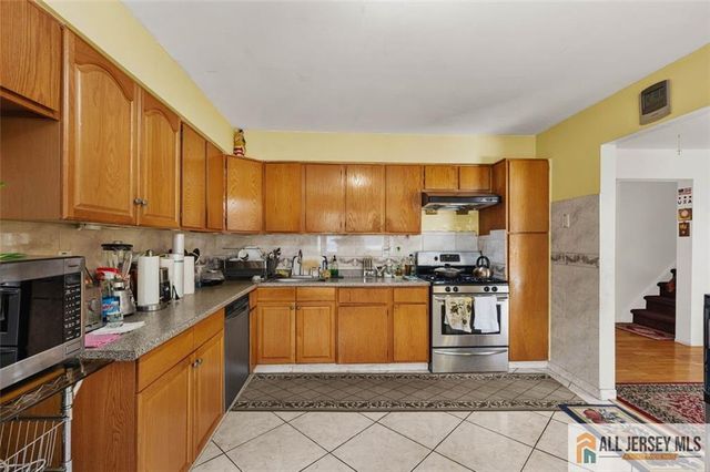 2605 Merrywood Drive, Edison, NJ 08817