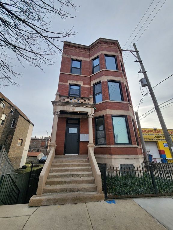 2345 W 23rd Place 2, Chicago, IL 60608