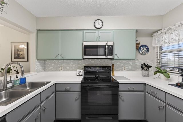 5557 SEA FOREST DRIVE 212, New Port Richey, FL 34652