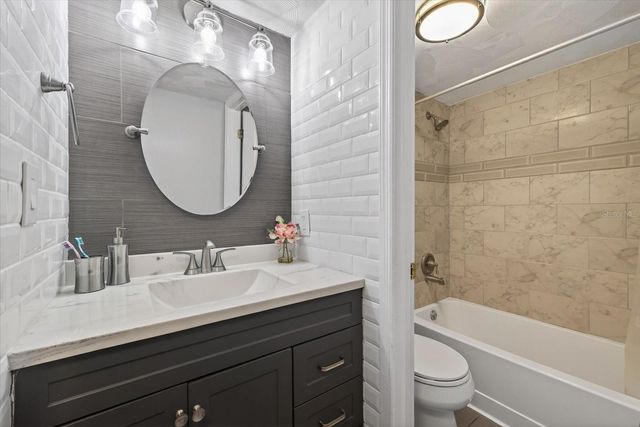 5557 SEA FOREST DRIVE 212, New Port Richey, FL 34652