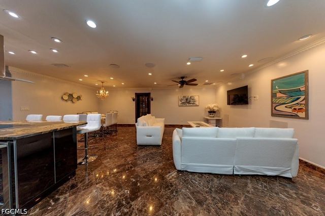 1013 SE 44th ST, Cape Coral, FL 33904