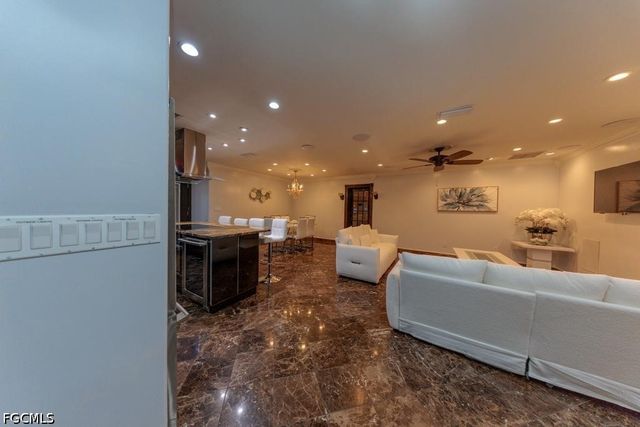 1013 SE 44th ST, Cape Coral, FL 33904