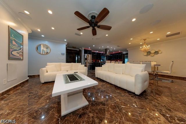 1013 SE 44th ST, Cape Coral, FL 33904