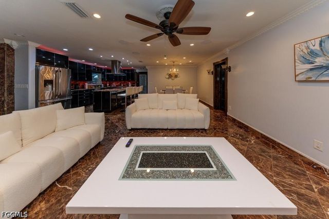 1013 SE 44th ST, Cape Coral, FL 33904