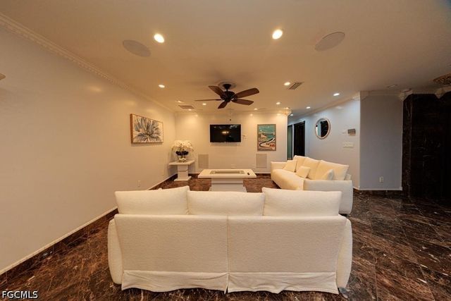 1013 SE 44th ST, Cape Coral, FL 33904
