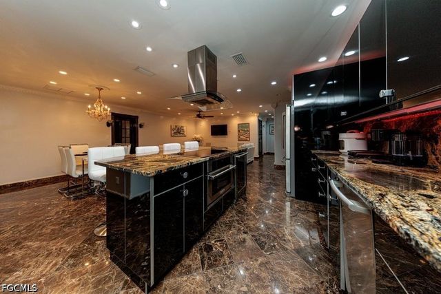 1013 SE 44th ST, Cape Coral, FL 33904