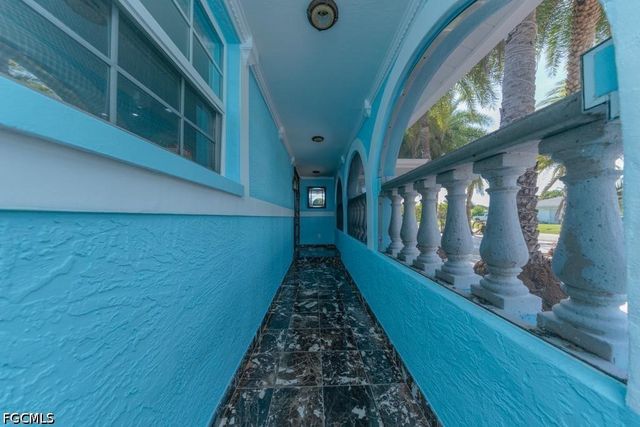 1013 SE 44th ST, Cape Coral, FL 33904