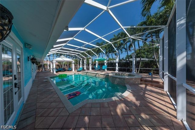 1013 SE 44th ST, Cape Coral, FL 33904