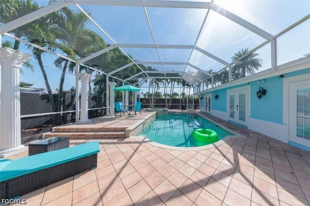 1013 SE 44th ST, Cape Coral, FL 33904