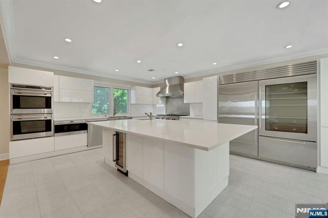 35 Elm Street, Tenafly, NJ 07670