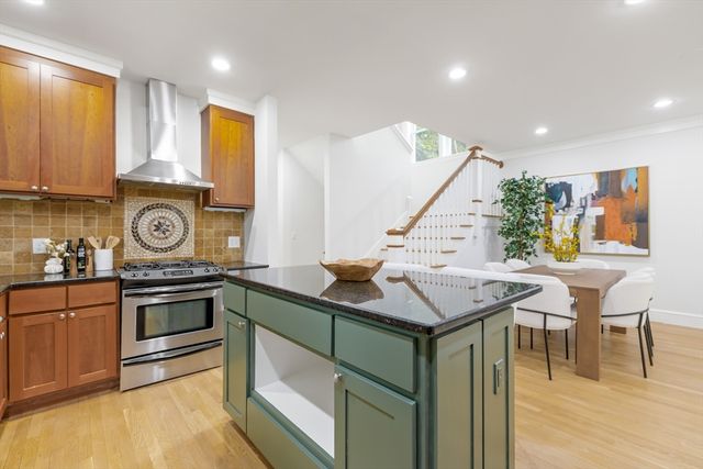 502 Massachusetts Ave 502, Lexington, MA 02421