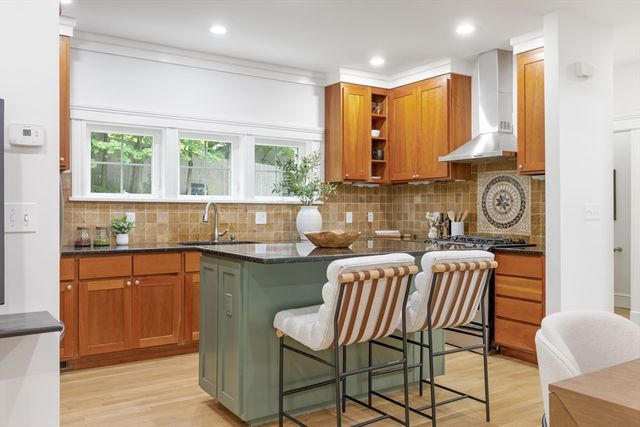 502 Massachusetts Ave 502, Lexington, MA 02421