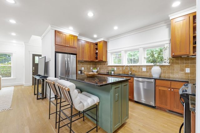 502 Massachusetts Ave 502, Lexington, MA 02421