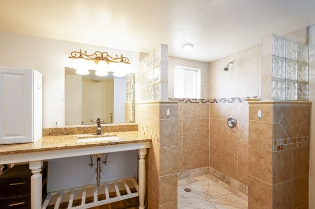 117 Hilltop Dr, Kerrville, TX 78028