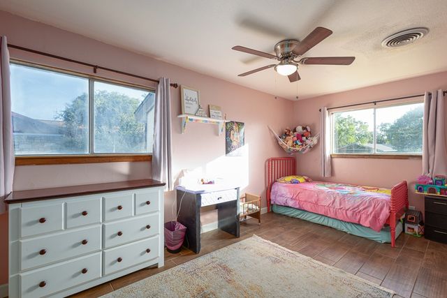 117 Hilltop Dr, Kerrville, TX 78028