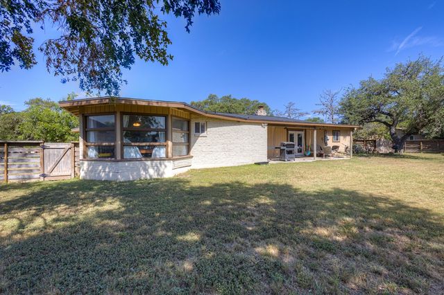 117 Hilltop Dr, Kerrville, TX 78028