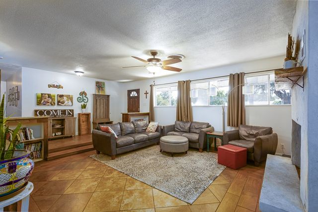 117 Hilltop Dr, Kerrville, TX 78028