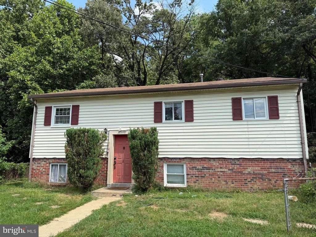 6500 HILLWOOD DR, Riverdale, MD 20737