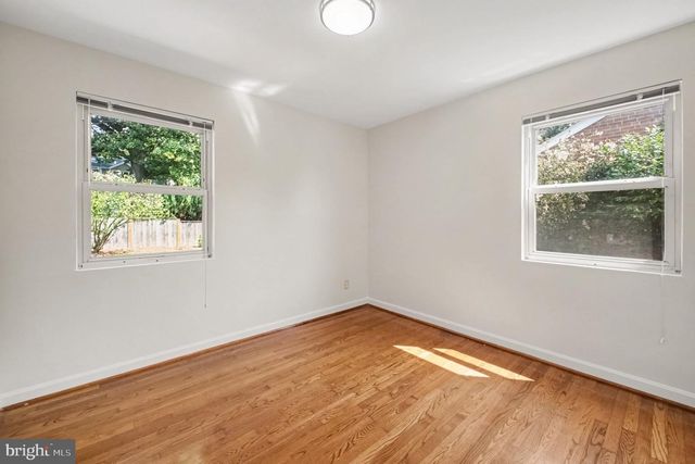 5985 WILSON BLVD, Arlington, VA 22205