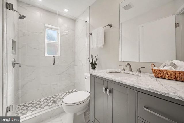 5985 WILSON BLVD, Arlington, VA 22205