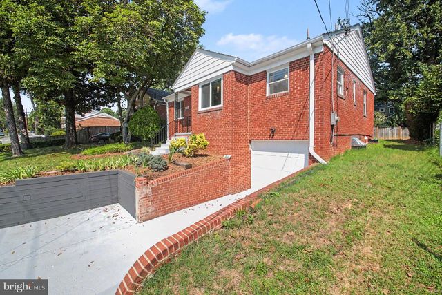 5985 WILSON BLVD, Arlington, VA 22205