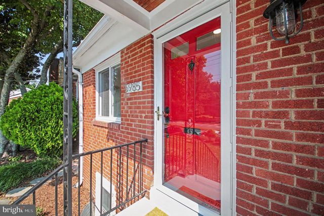 5985 WILSON BLVD, Arlington, VA 22205