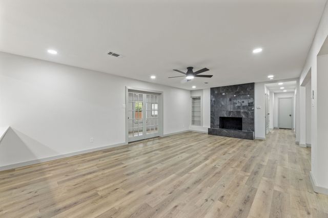 810 Sharpshire Street, Grand Prairie, TX 75050