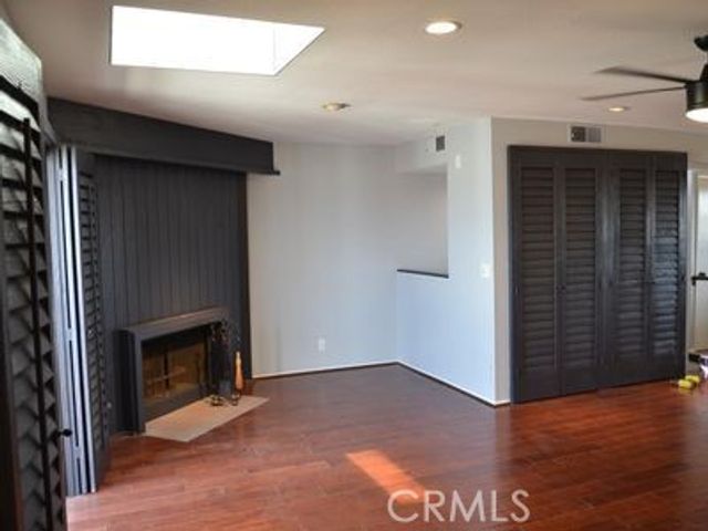 2621 E 20th Street 15, Signal Hill, CA 90755