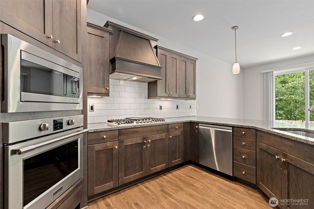 8442 NE 203rd Place, Bothell, WA 98011