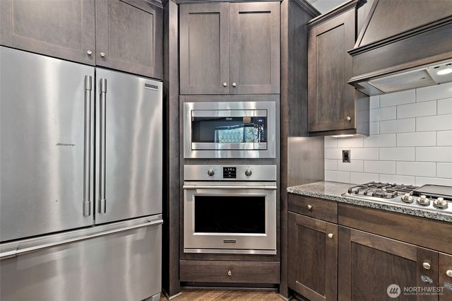 8442 NE 203rd Place, Bothell, WA 98011
