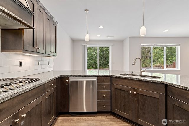 8442 NE 203rd Place, Bothell, WA 98011