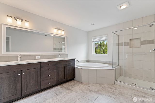8442 NE 203rd Place, Bothell, WA 98011