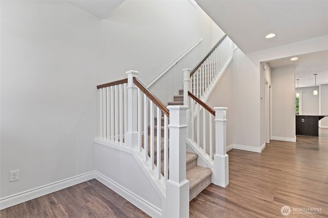 8442 NE 203rd Place, Bothell, WA 98011