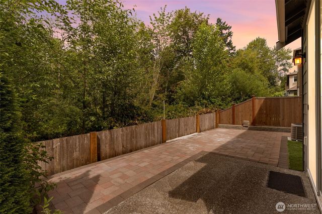 8442 NE 203rd Place, Bothell, WA 98011