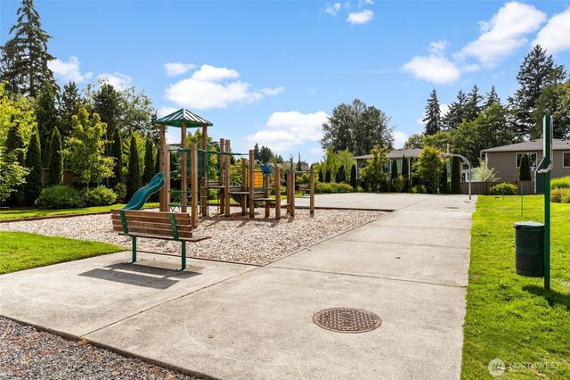 8442 NE 203rd Place, Bothell, WA 98011