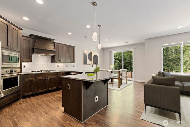 8442 NE 203rd Place, Bothell, WA 98011