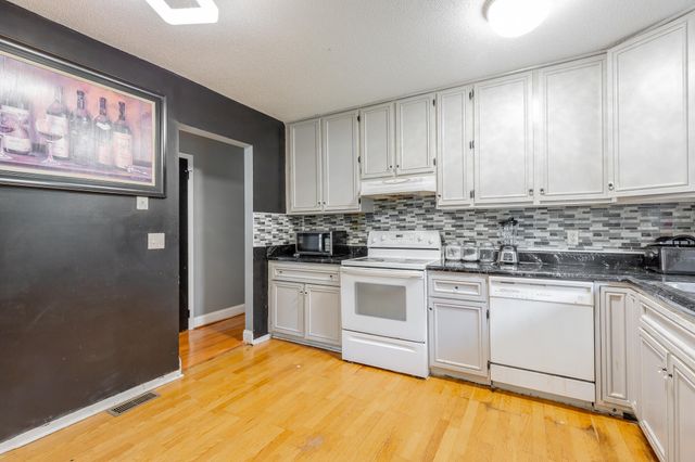6942 Love Lane, Hixson, TN 37343
