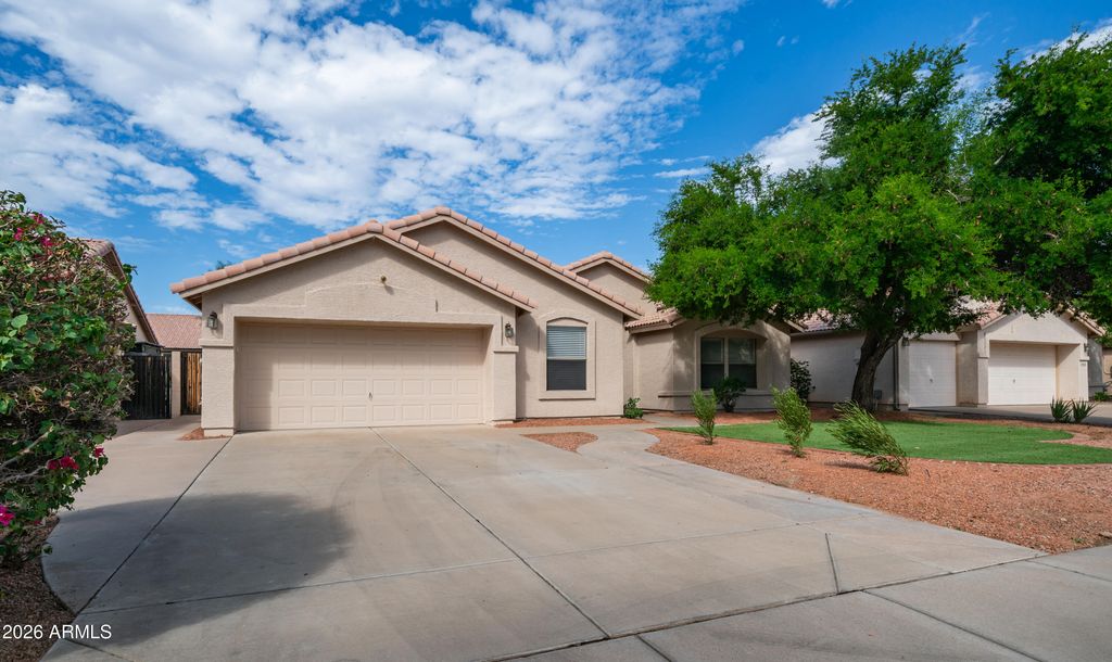 4038 W MOHAWK Lane, Glendale, AZ 85308