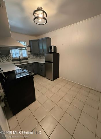111 N Island View Avenue, Long Beach, MS 39560