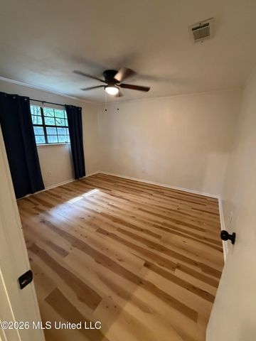 111 N Island View Avenue, Long Beach, MS 39560