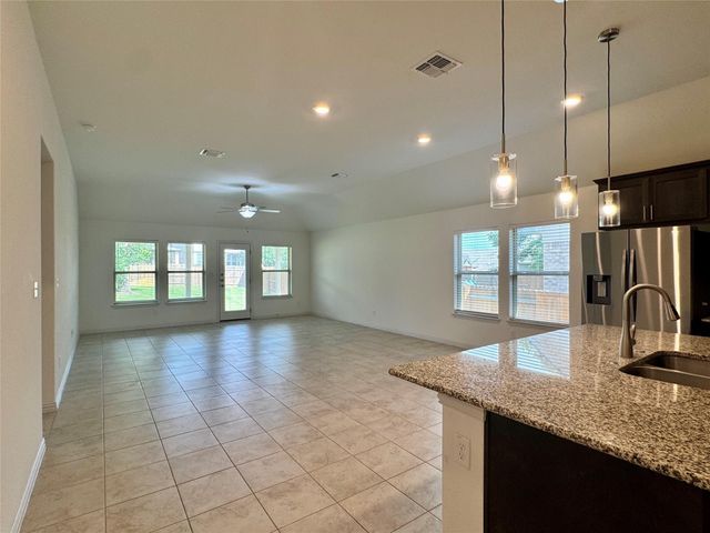 136 Fawn River RUN, Kyle, TX 78640