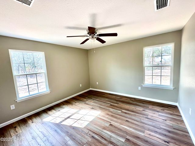 6630 Grande Oak Loop, Grand Ridge, FL 32442