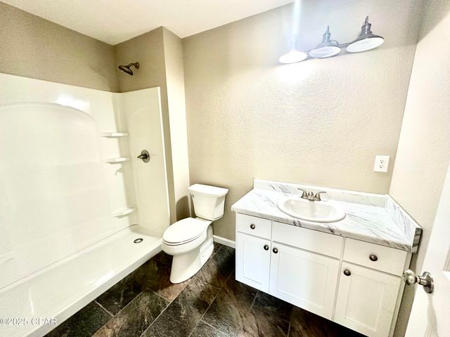 6630 Grande Oak Loop, Grand Ridge, FL 32442