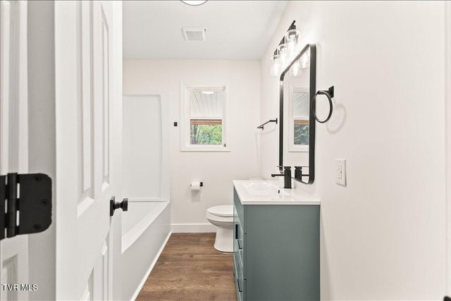 225 Lisa Lane, Piney Flats, TN 37686